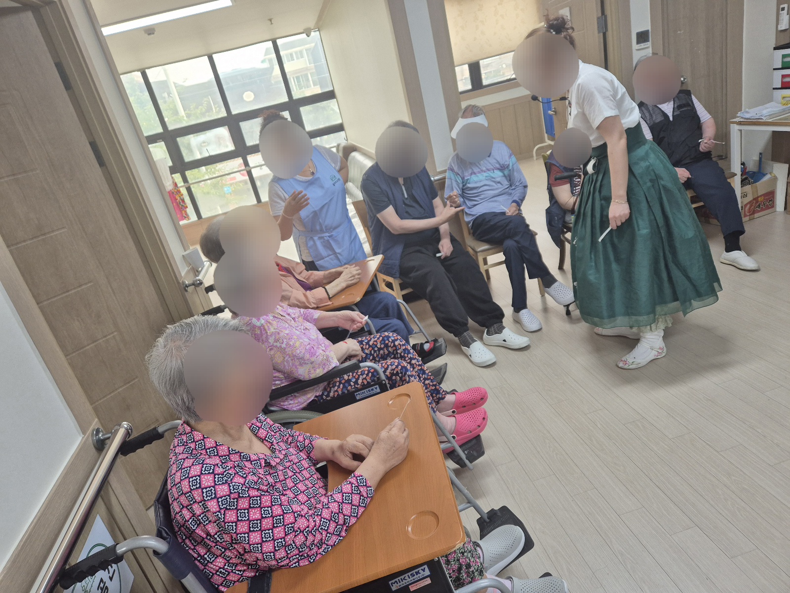 1794442064_5xy1HoYM_4d70abfcd1557b1c1fb7e1624c5ec0bdbbc019df.jpg 이미지크게보기