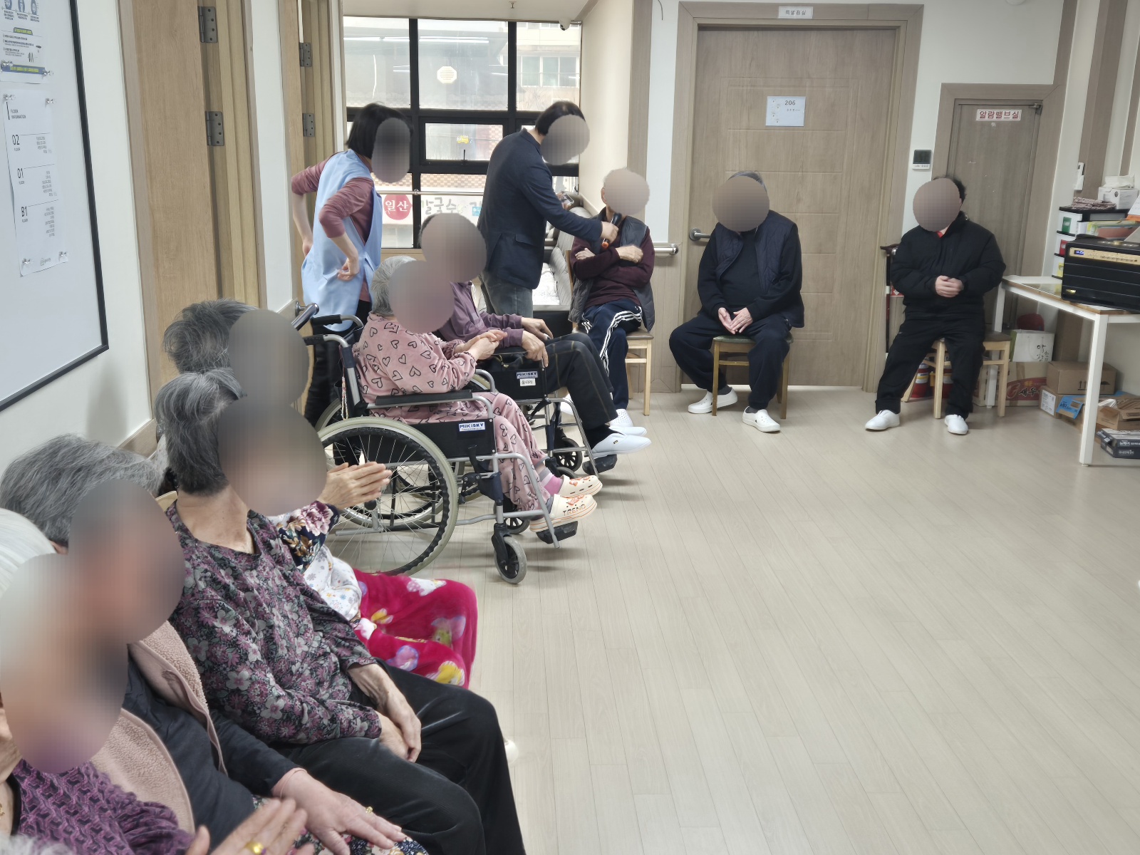 1794442064_921DgUVG_c2f24aa6b6e9275689ddbb2c61181dbbc8b7eb18.jpg 이미지크게보기