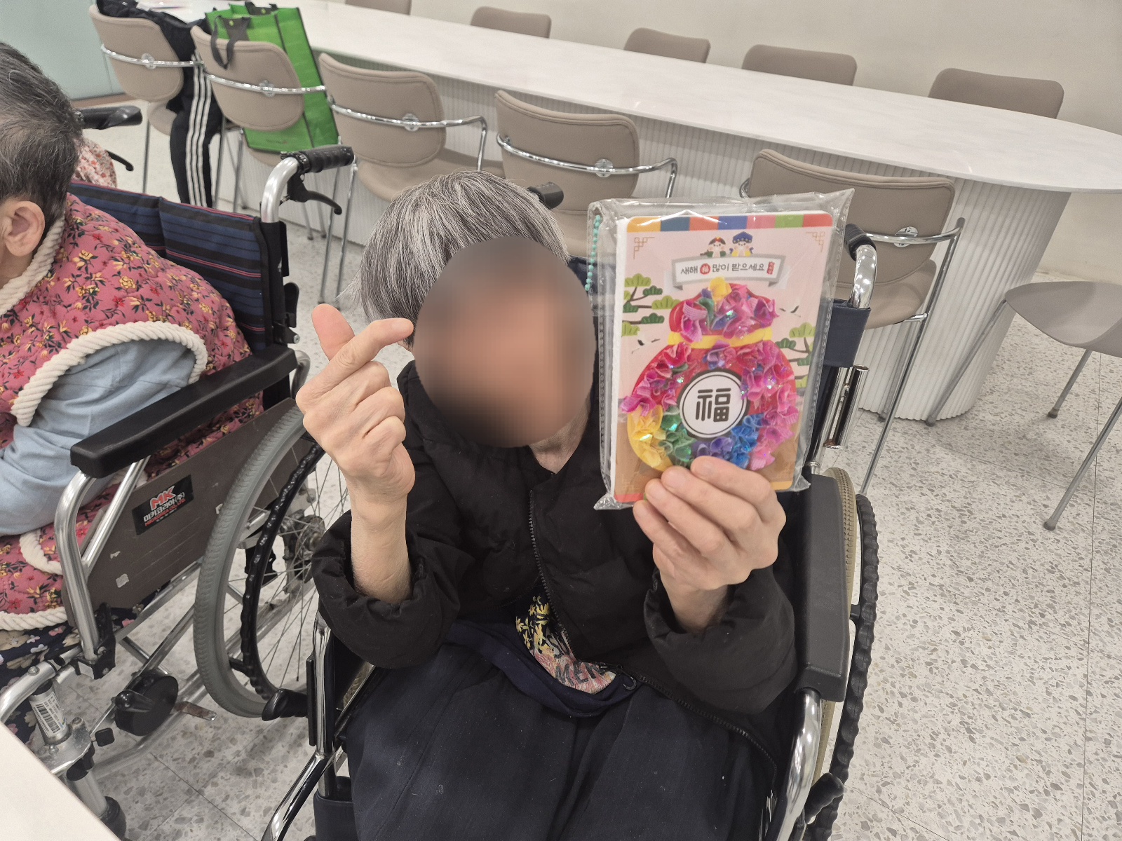 1794442064_92o1i4yP_4ee69c12e4e185e948511871eb618b56c074ea3d.jpg 이미지크게보기