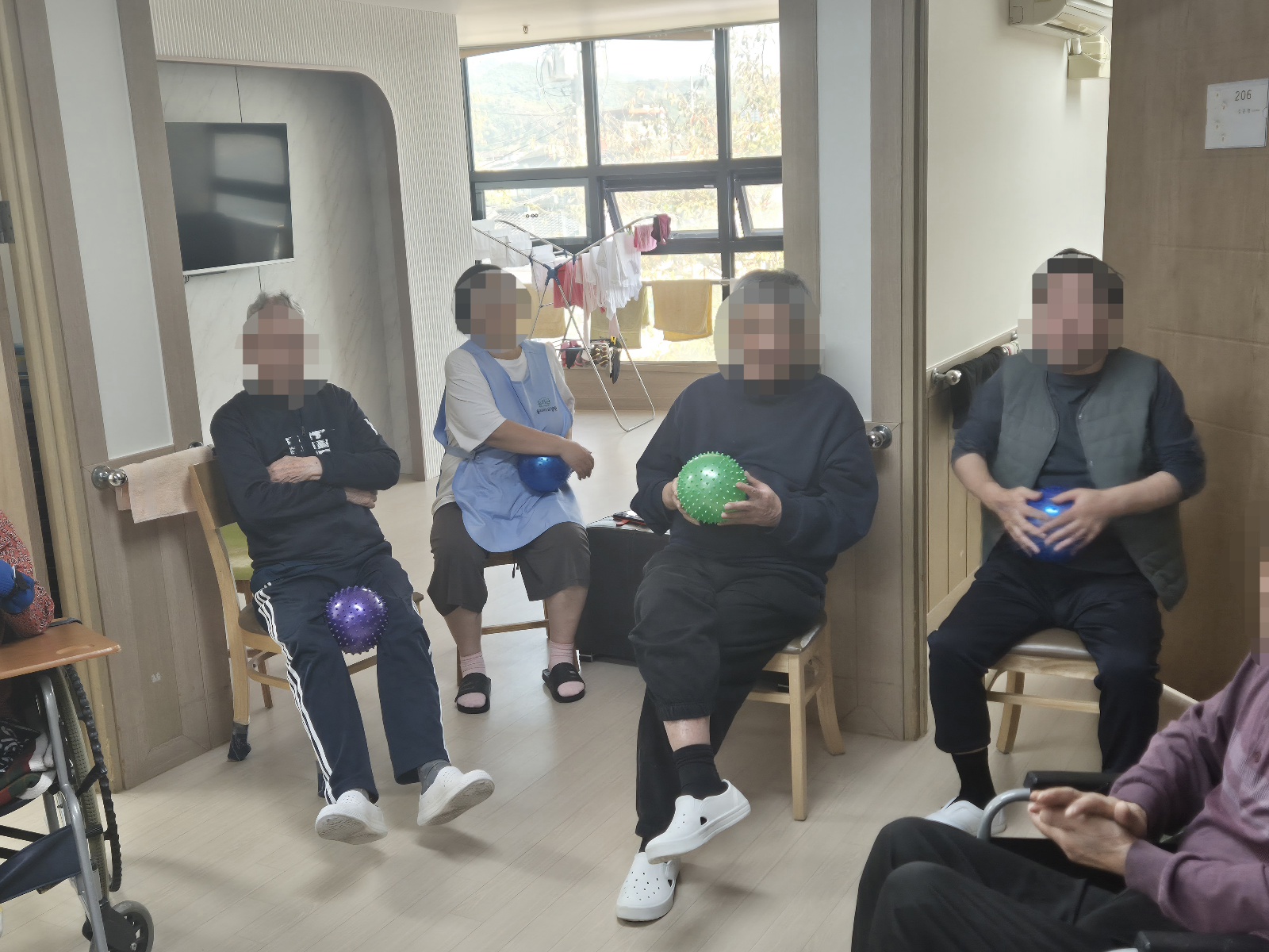 1794442064_JLAvhmu4_65f78d861c623d55ef9c884ae120dcdb49dca439.jpg 이미지크게보기