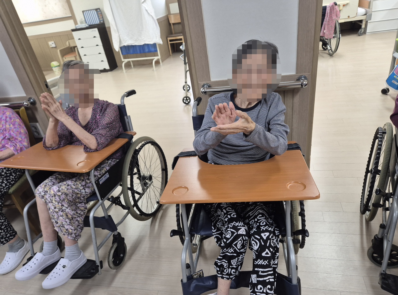 1794442064_LJTs5Wp9_28bf152e02cf741c5cff2fabeb27b7b8336efe21.jpg 이미지크게보기