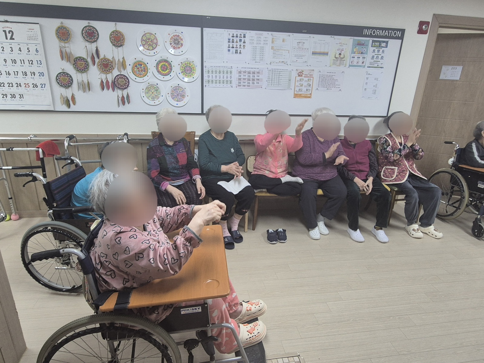 1794442064_M1NjEVsk_0cf80cf5c18825806ebe77db0ee7c9a0375de096.jpg 이미지크게보기