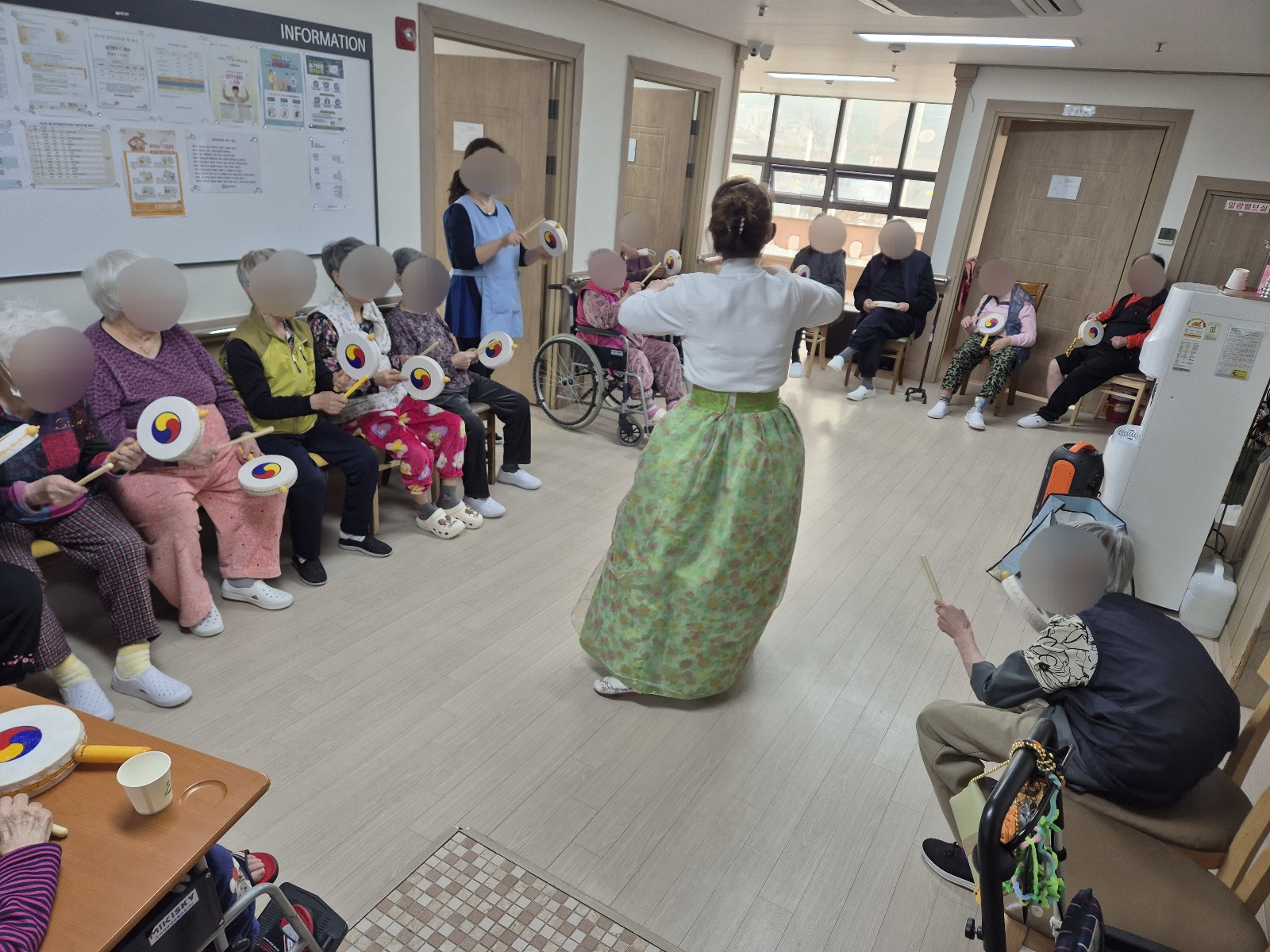 1794442064_QE6aRk7t_64c256a61d3591890a14dfbf54154997f82a5bc3.jpg 이미지크게보기