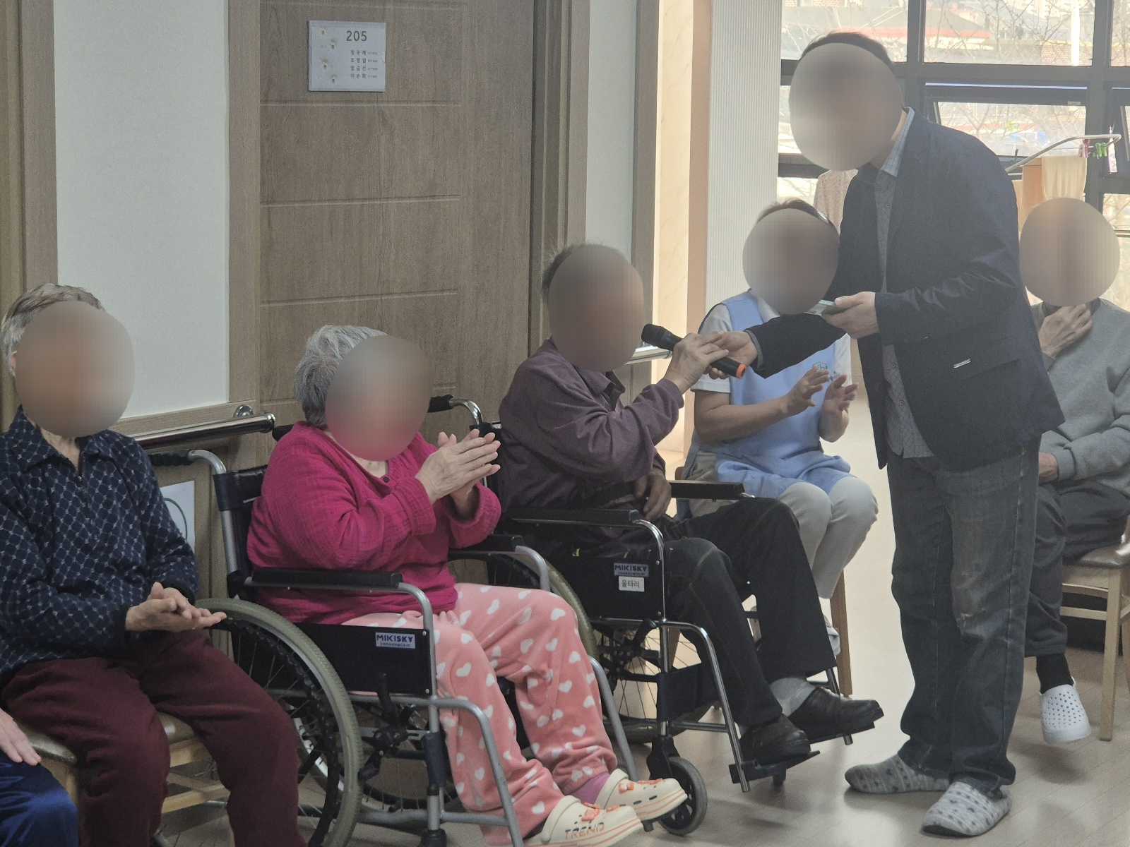 1794442064_QPkYyUdn_9f79ffa0391bdca0b75275c21b6efbff646586ce.jpg 이미지크게보기