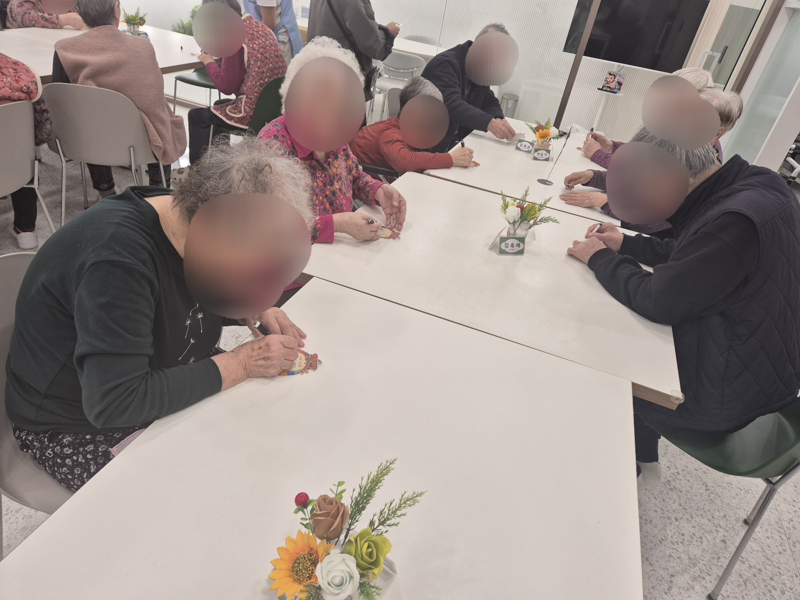 1794442064_WCKAXvpI_08b4f76d6107e3abeb7a363cb2d2daf84247941f.jpg 이미지크게보기