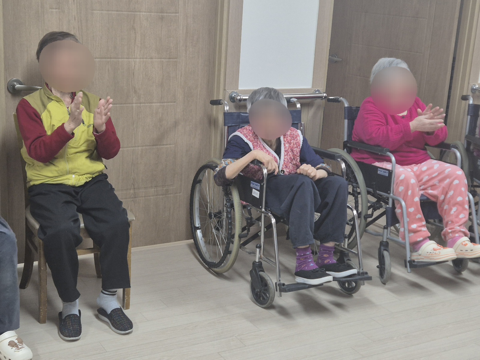 1794442064_XiWQ8dpr_91937bd7827e12b513285bafd039f468ca63f317.jpg 이미지크게보기