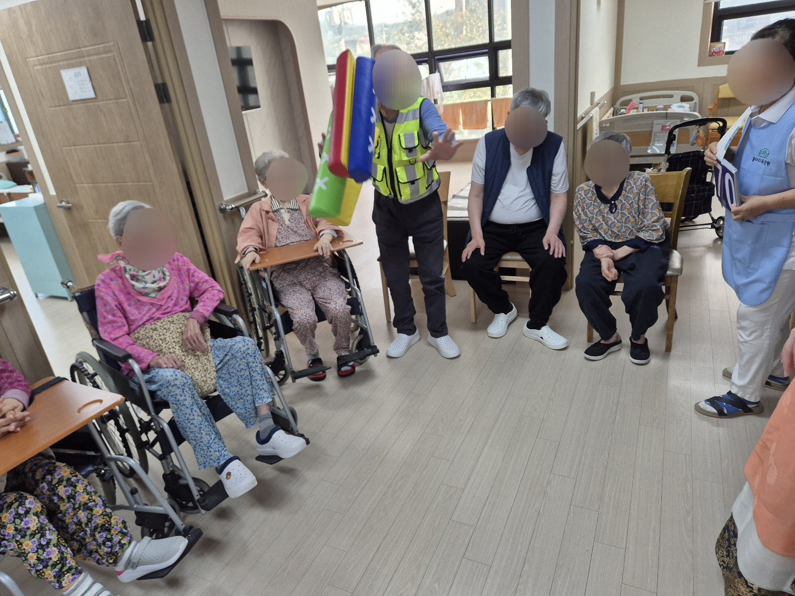 1794442064_bi84jsgH_0e736a57ce760bb2af051b2162852ade19ce5a55.jpg 이미지크게보기