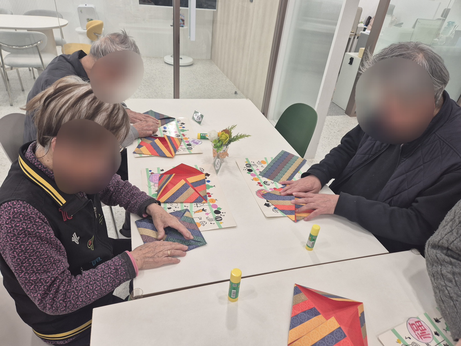 1794442064_psi2MvDt_668c4e0a46293af9278081a6e2f6c8d631e6b429.jpg 이미지크게보기