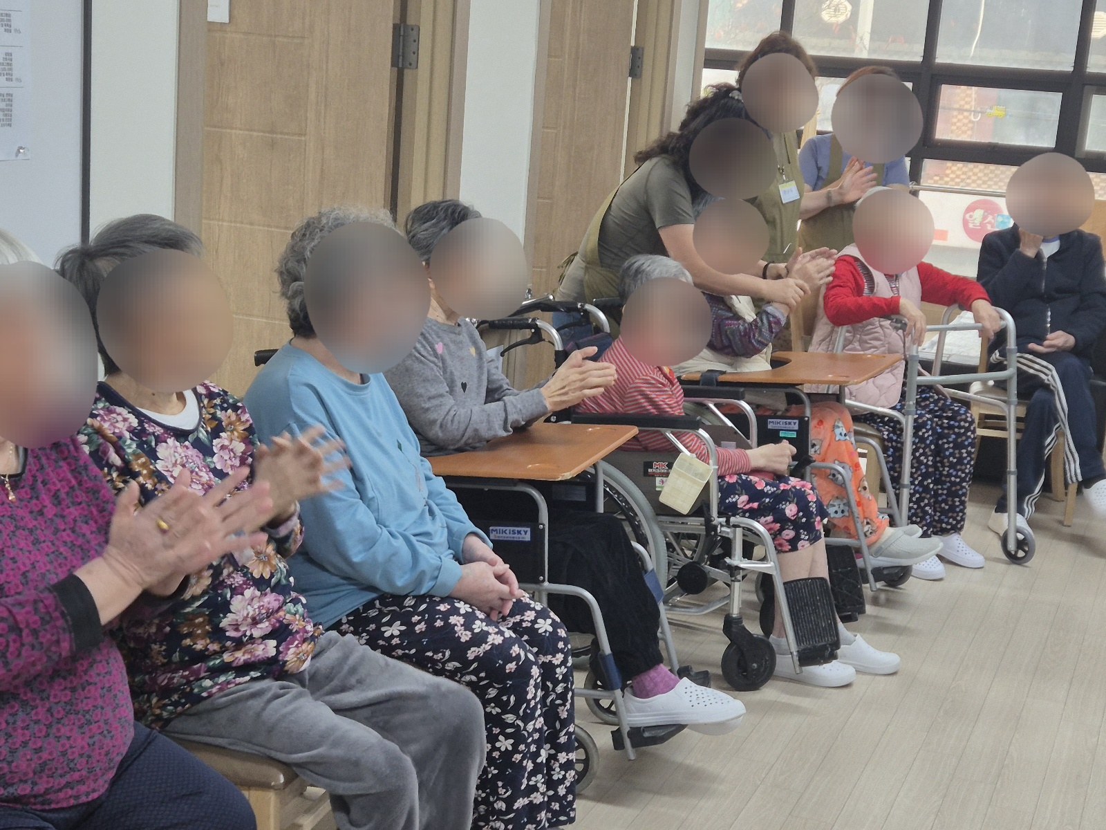 1794442064_tJFca6Nl_55220fb0cedfd3b75d8a743dcec653cad2b662d8.jpg 이미지크게보기